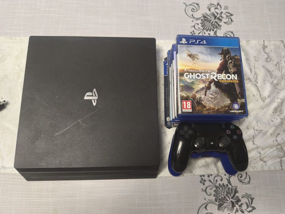 PS4 PRO - 1 TB - cu Jocuri la Pachet