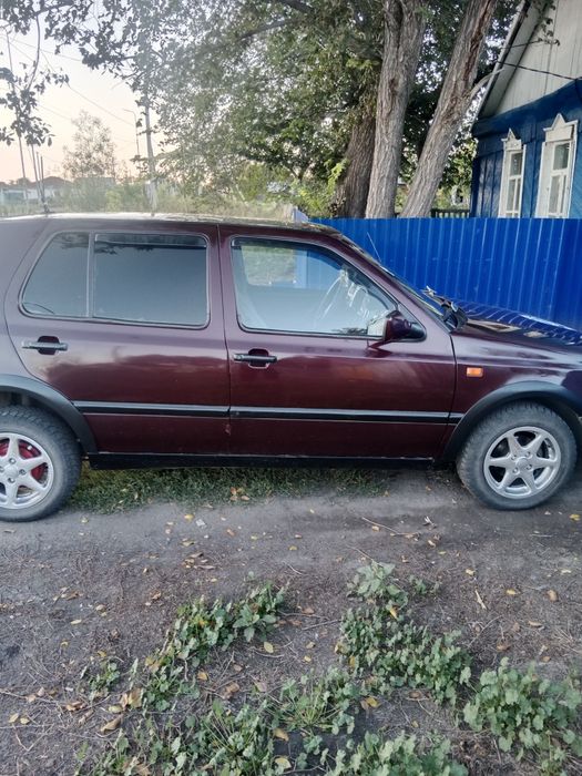 Продаеться гольф 3