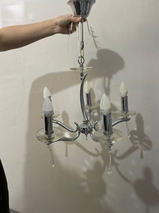 Люстра пятирожковая