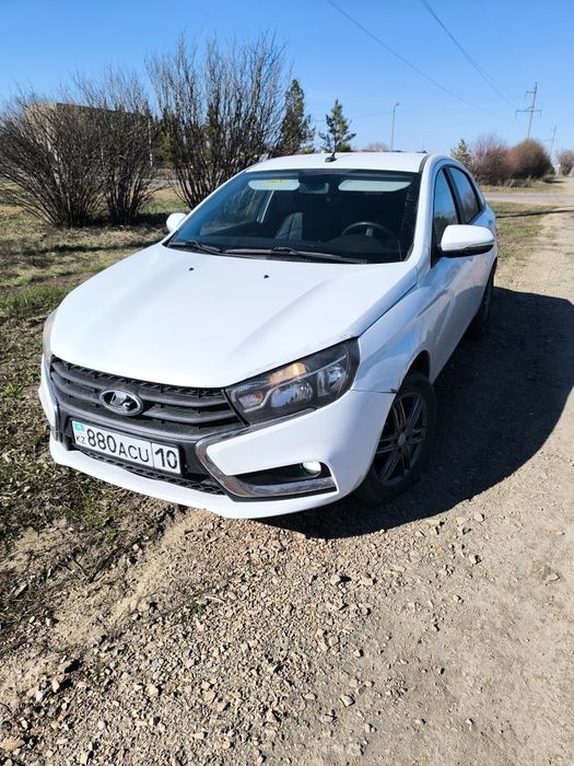 Лада Веста в хорошем состоянии.