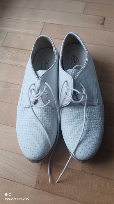 Разпродажба ба обувки