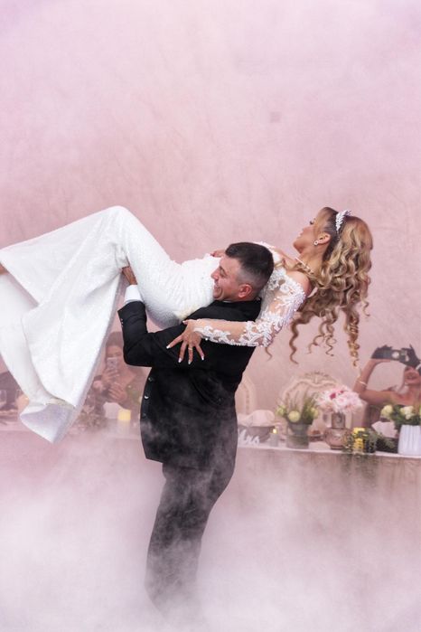 Vand rochie de mireasa !