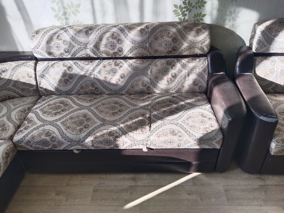 Продам угловой диван