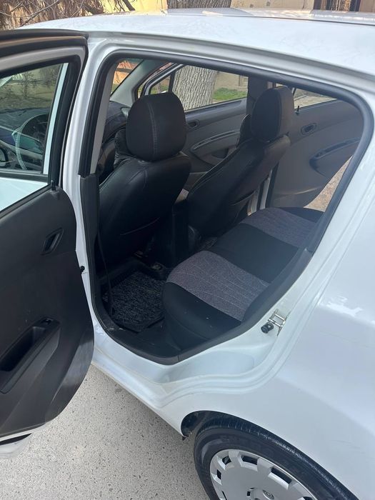 Спарк 2021, айол киши хайдаган