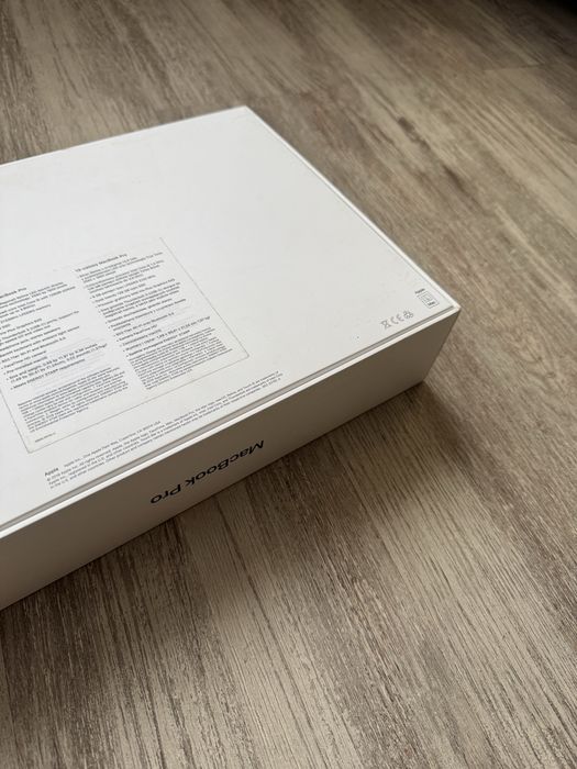 Cutie ambalaj Macbook 13 Pro