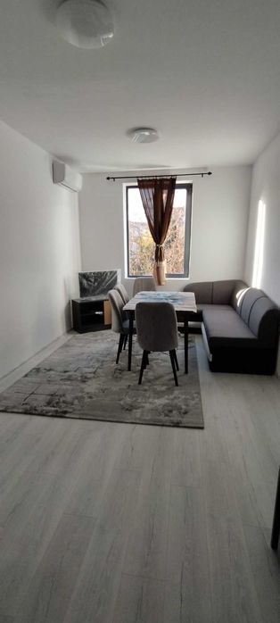 Дава се под наем Тристаен апартамент в Варна, Погреби - 80 кв.м за 561 € - Снимка #1