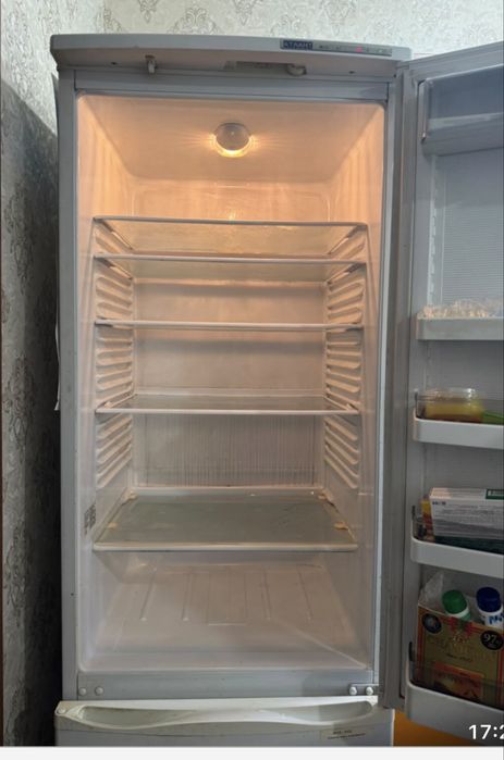 Продам холодильник Атлант
