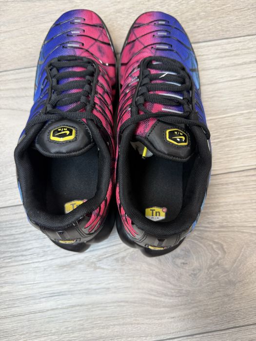 Vand 2 perechi de Nike Tn