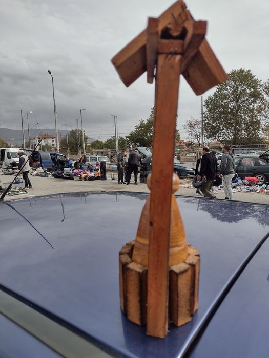 Дървен кладенец НАЗДРАВЕ идеален за украса.