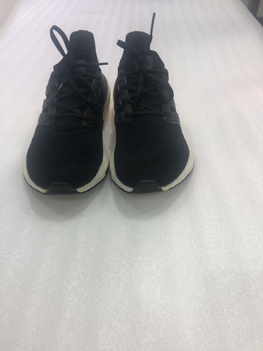 Маратонки  Adidas ultra boost