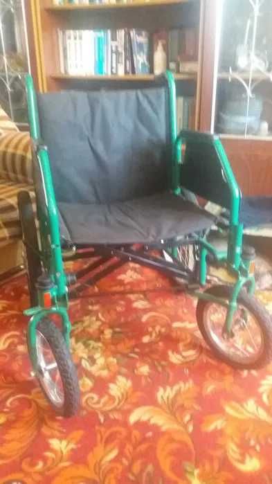 Инвалидная коляска