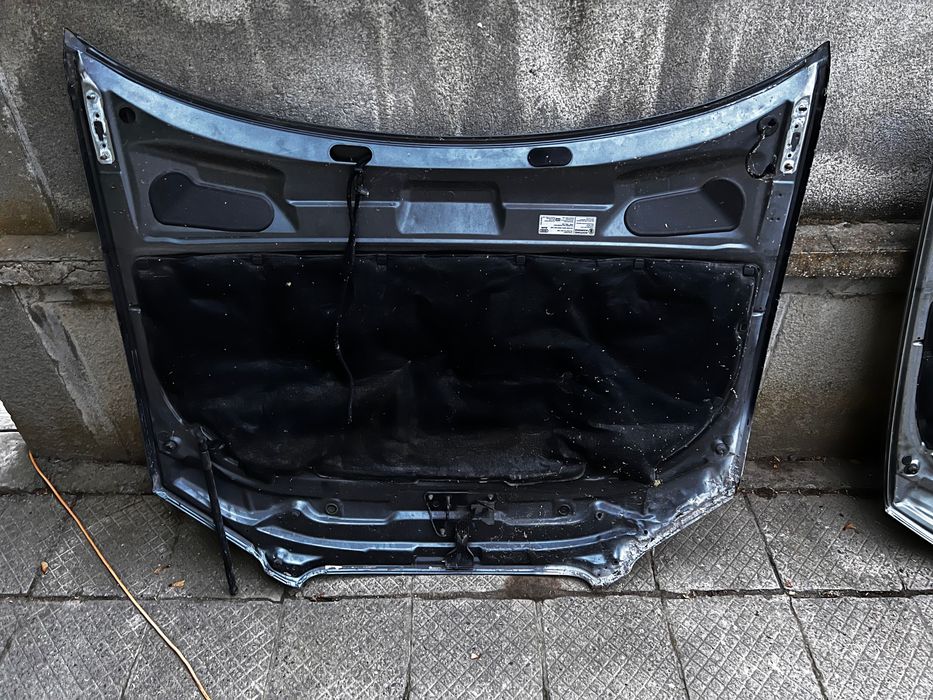 Тъмен преден капак Audi A4 B7 – за китосване/боядисване