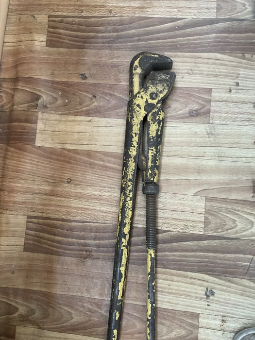 Продам инструмент слесарный недорого