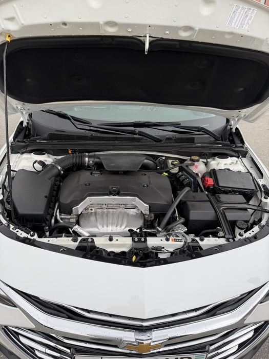 Malibu 2 2.4 atmosferni. Polni Premier qilingan.