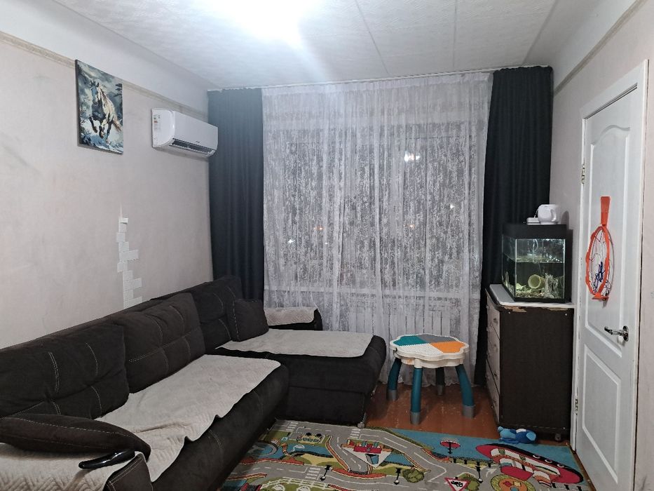 Продам 4 комнатную квартиру