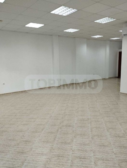 Дава се под наем Магазин в Варна, Левски - 75 кв.м за 1530 € - Снимка #1