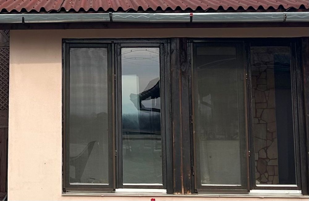 Vand geamuri si usi diferite modele si marimi