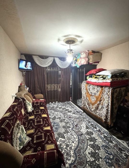 Продаётся 1 ком 3 микрорайон