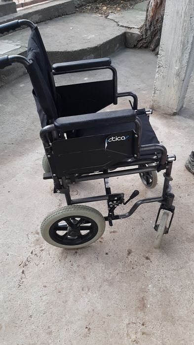 Scaun cu rotile 130kg maxim