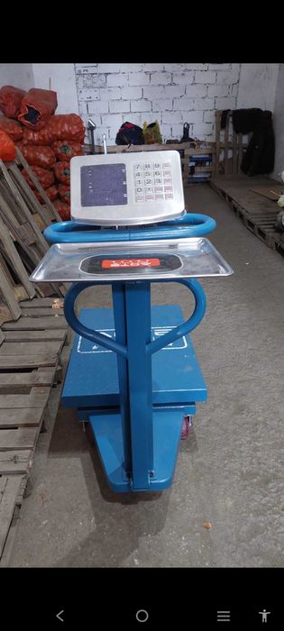 Весы 1000кг 60*80см на колесиках новые
