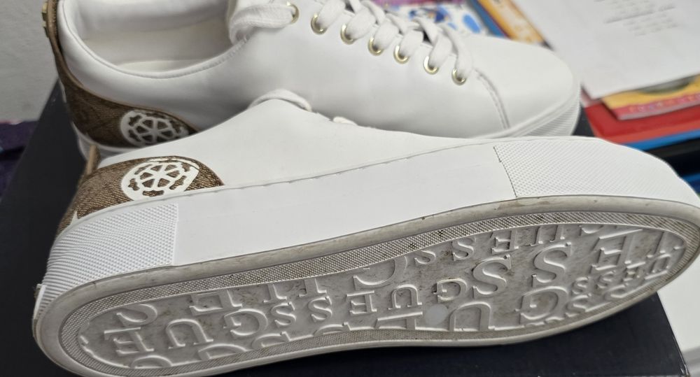 Дамски обувки Guess