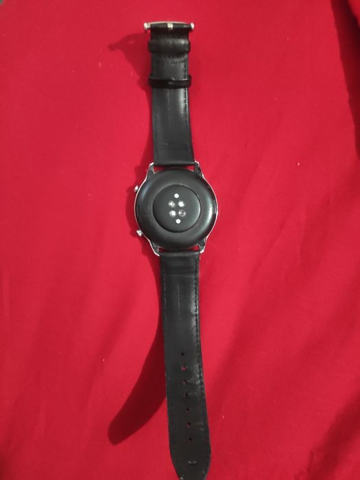 amazift.2 smartvach ishlashi zur holati ideal zaryatnigi bor