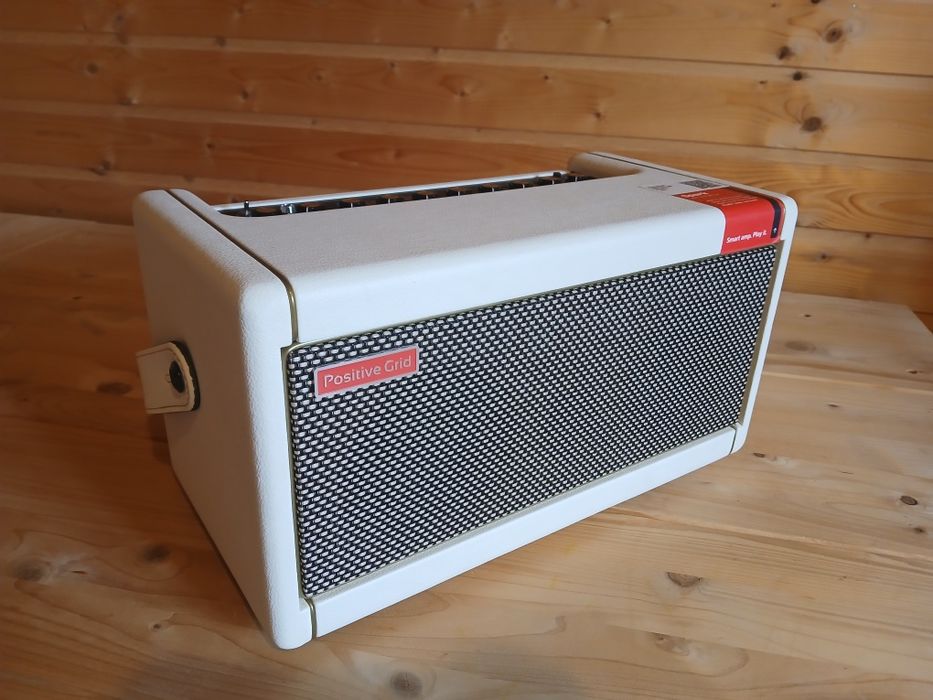 Amplificator chitară Positive Grid Spark 40 Pearl Edition - Ca nou + Cutie + Cablu jack