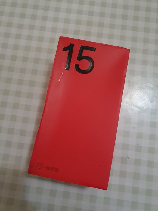 Продам новый смартфон Oneplus 15