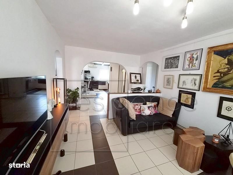 Apartament spatios 4 camere, Plopilor, zona Parcul Babes+Parcare