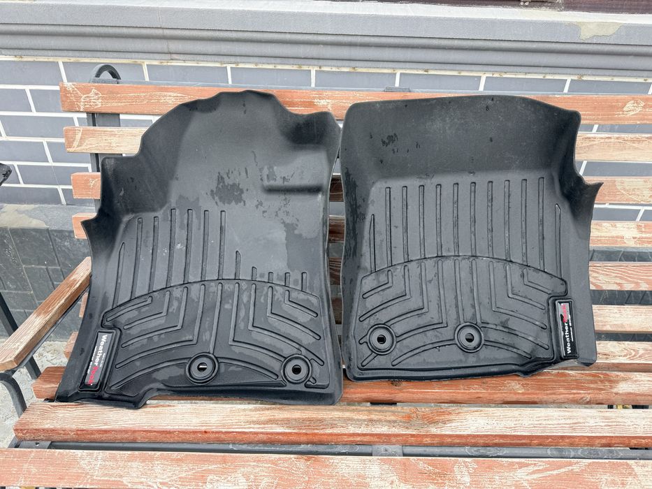 Продам полики на тойота 200