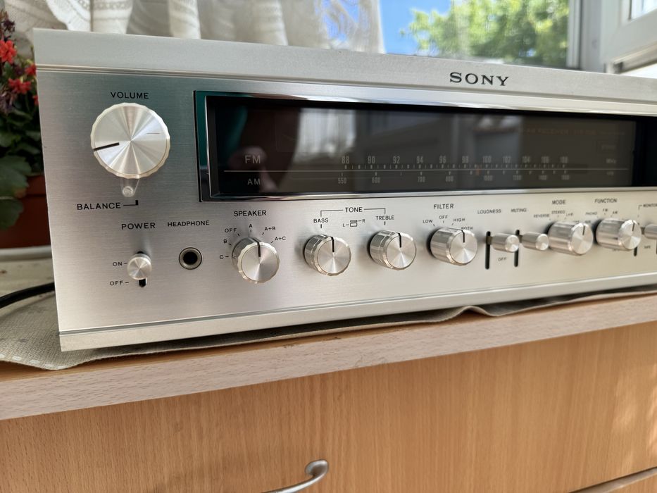 Sony STR-7055 Качествен стерео ресивър
