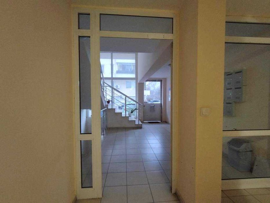 Давам под наем 2-стаен в жк Младост-1