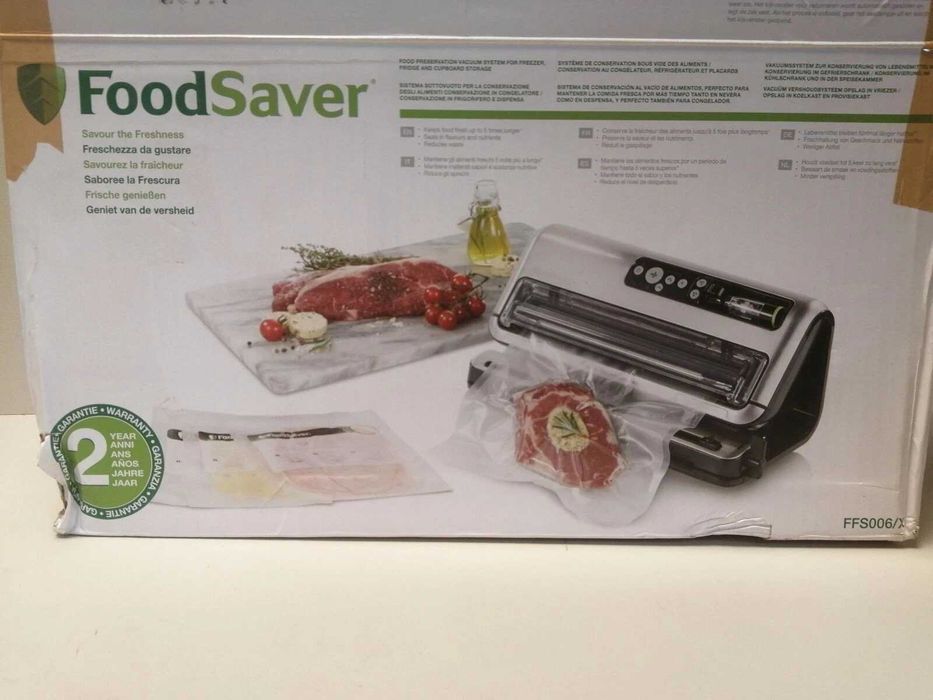 Уред за вакуумиране на храна FoodSaver FFS006X