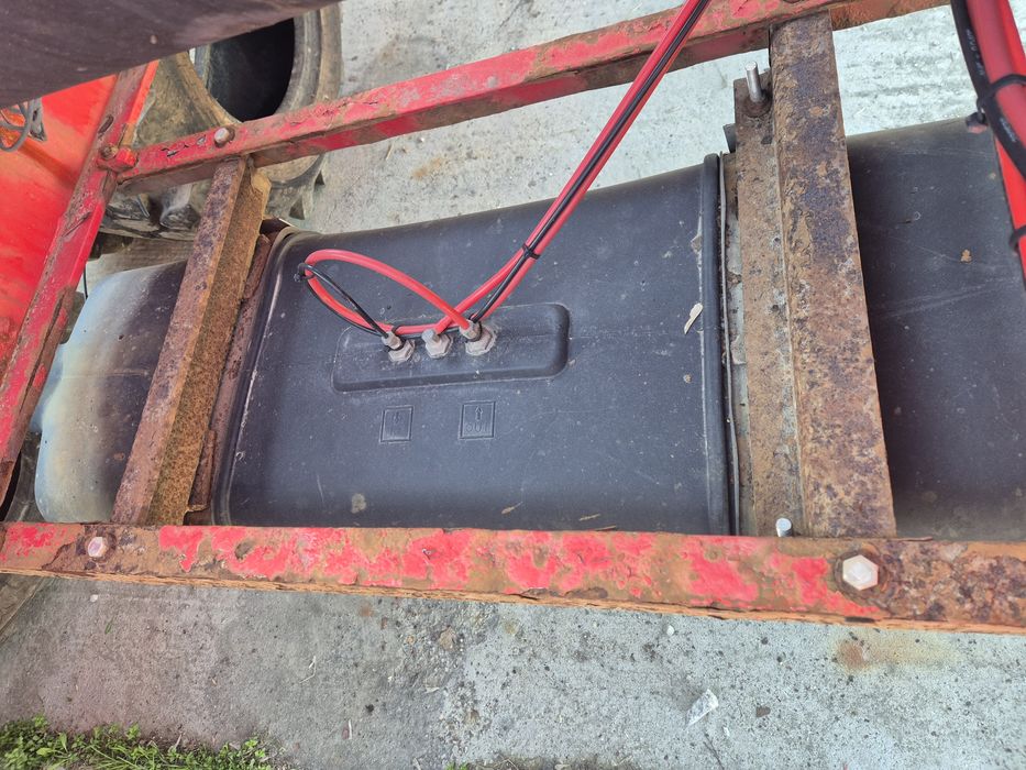 Rezervor plastic combustibil 200 ltr de semiremorca frig