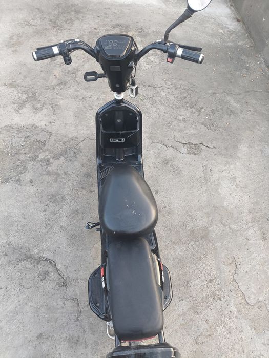 скутер продается срочно!