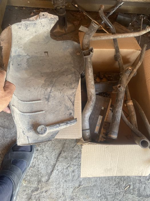 Запчасти от мерса 190