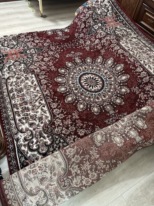 Gilam sotiladi 3.5x2 holati zor
