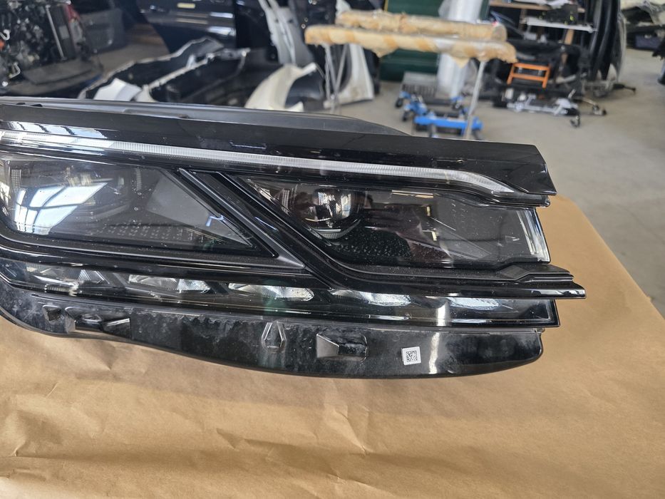 VW Touareg 3 18-23 Full Led Matrix R Line десен фар