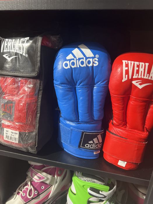 Кожаные перчатки для рукопашного боя