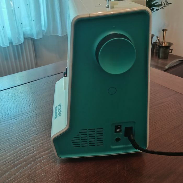 Mașină de cusut Pfaff Smarter 260C