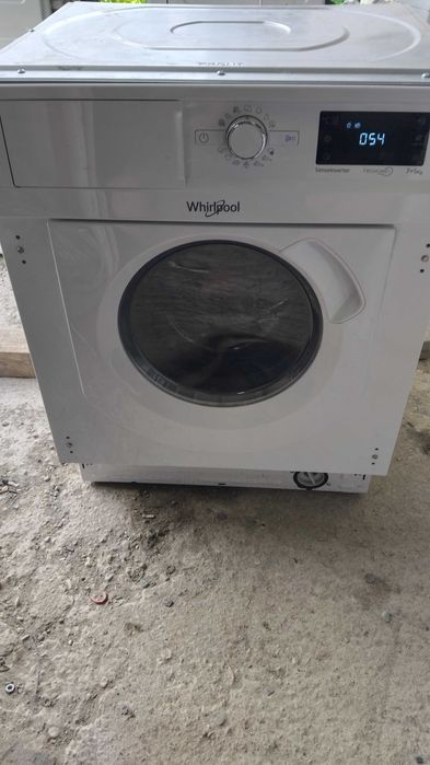 Пералня със сушилня за вграждане Whirlpool