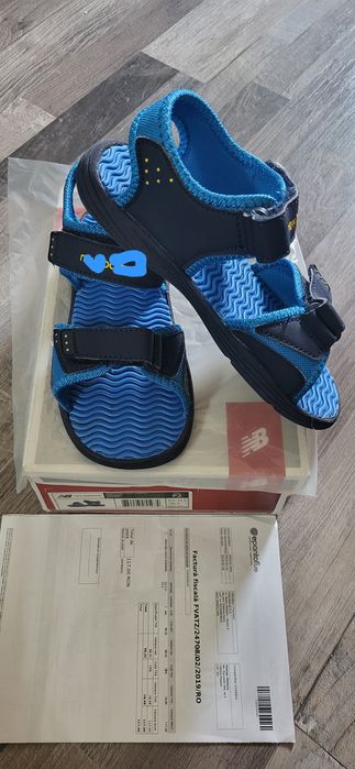 Sandale marimea 33,5