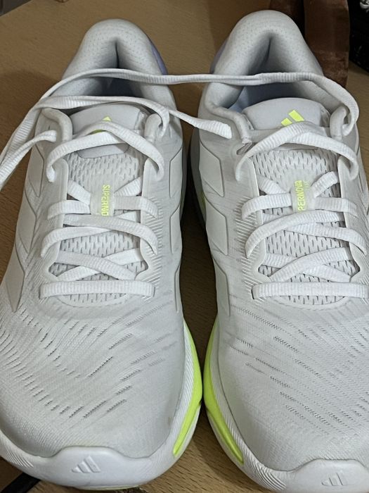 Беговые кроссовки оргинал адидас