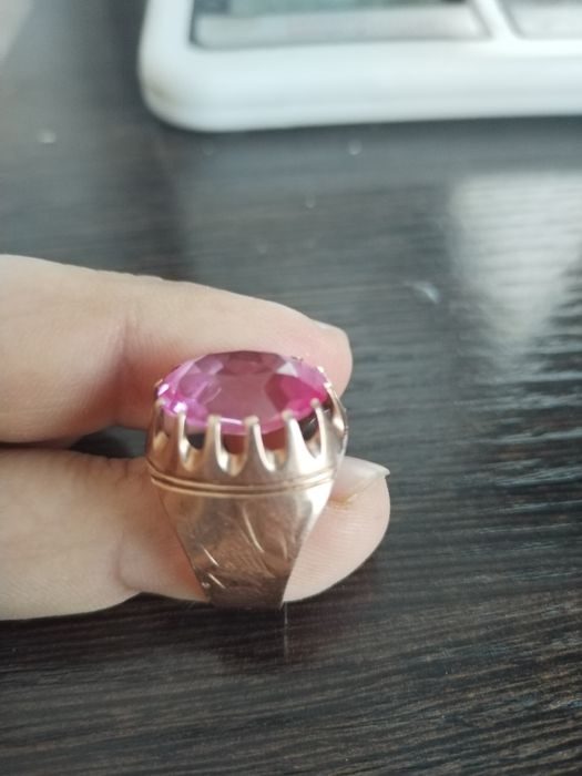 Винтажное золотое кольцо.