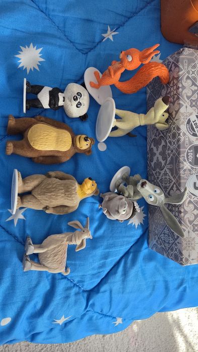 Figurine din Masha și Ursul