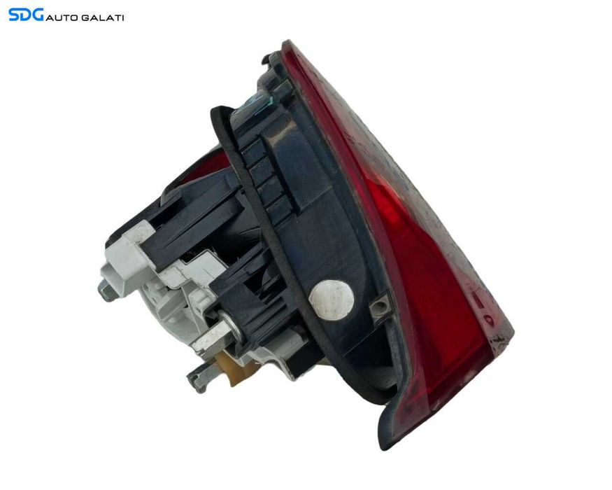 Stop Lampa Tripla Stanga de pe Haion Capota Portbagaj Volkswagen Passat CC 2008 - 2012 Cod 3C8945093E [LR6377]