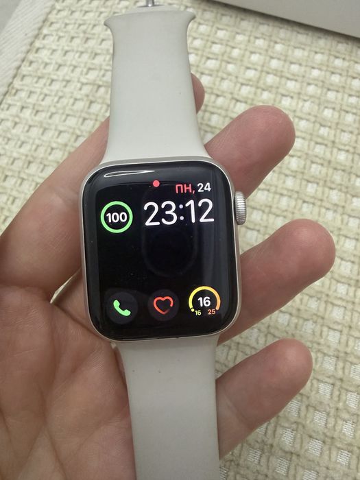 Apple Watch SE (GPS, 2‑го поколения)