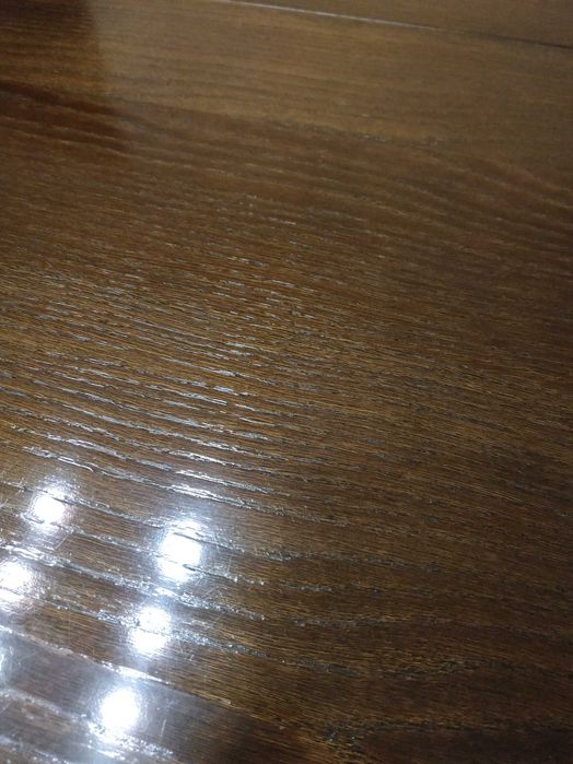 Продам стол, массив дуба.
