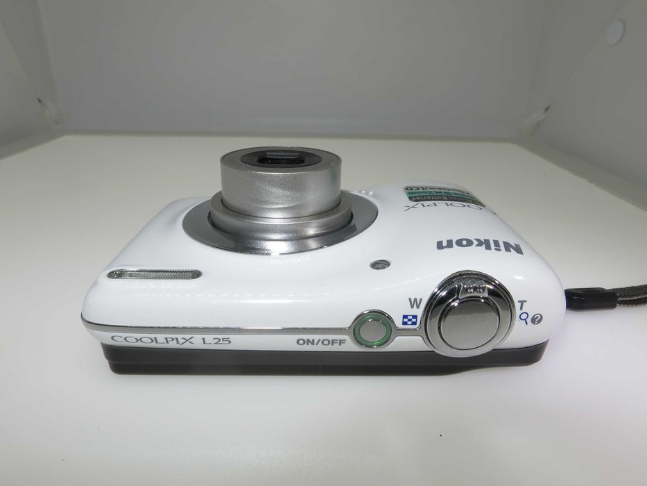 Nikon Coolpix L25 компактен цифров фотоапарат дигитална камера НОВ