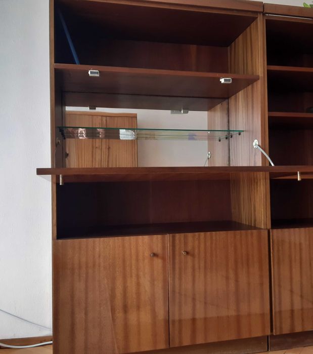 Секция, шкафове. Отлично състояние.